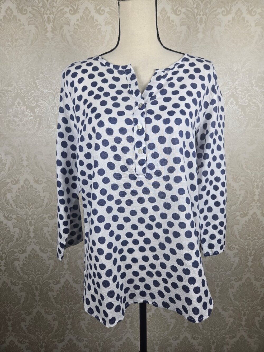 Linen Blend by Hester & Orchard Size Medium White Blue Polka Dot Tunic 3/4 Slv